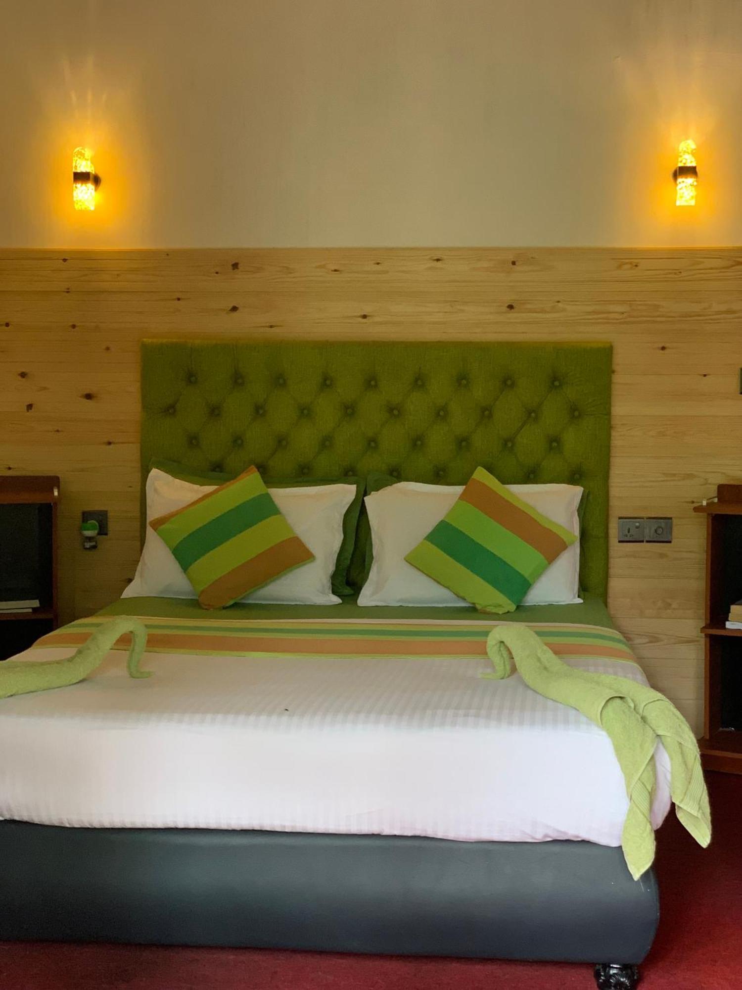 Mc Queen Homestay Элла Экстерьер фото